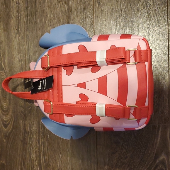 ❤️ Her Universe Disney Lilo & Stitch Lovebug Valentines Mini Backpack NWT - Picture 6 of 11
